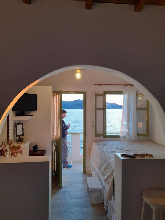Milos By The Sea - Eco House Plaka  Esterno foto
